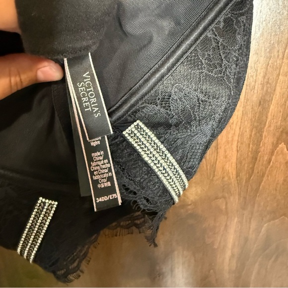 NWOT Victoria's Secret Black Lace Bra with Adjustable Rhinestone Straps 34E 34DD - Picture 8 of 12